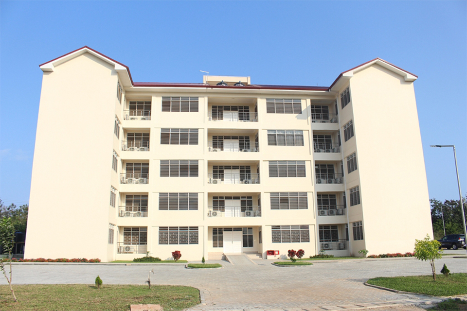 A picture of The Five-Storey Block of Flats