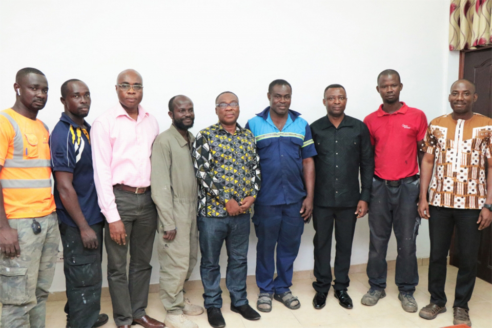 A group photograph of COLTEK and the Garages Association members who were at the meeting
