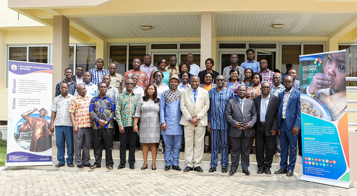Group photograph after the signing of the MoU