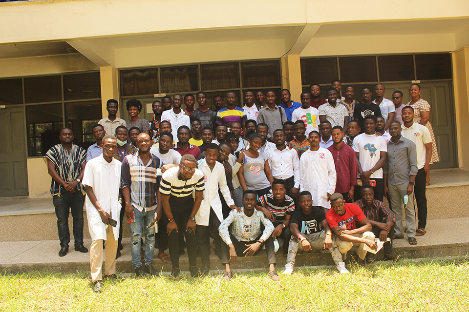 Students and Lecturers together in a pose after the training