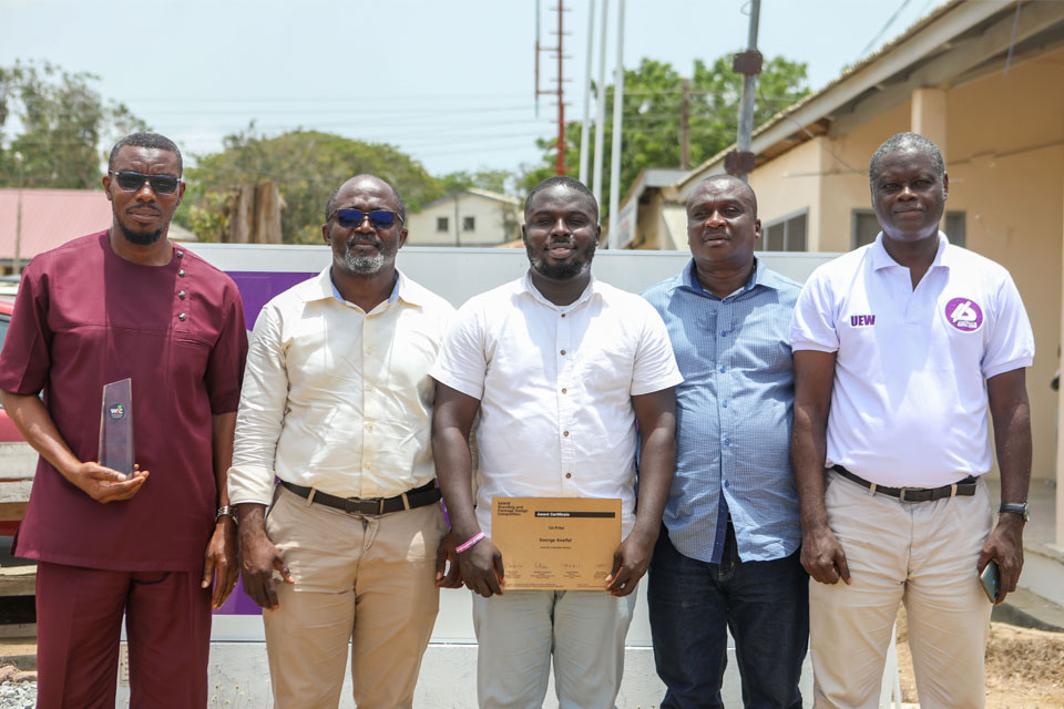 Winner of the 2021 “Sawie” Branding and Package Design competition, Mr. George Assiful (middle) with CEO of White Beam Concept, Tema, Mr. Eric Donkor (second from left), Dr. Ebenezer Acquah,  Dr. Samuel Manasseh Yirenkyi and Dr. Joseph Essuman