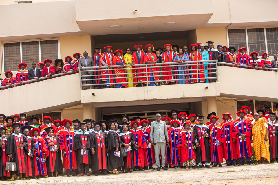 A group photo of Principal Officers and Convocation Members 