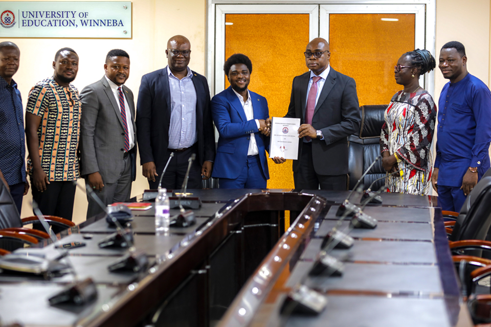 A group photograph after the signing of the MoU