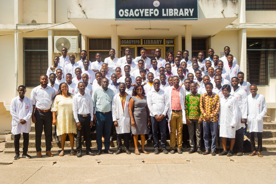 A group picture after the ceremony 