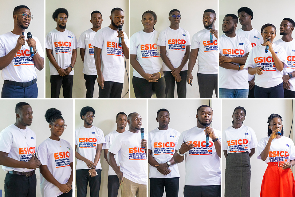 A photo of the competing teams 