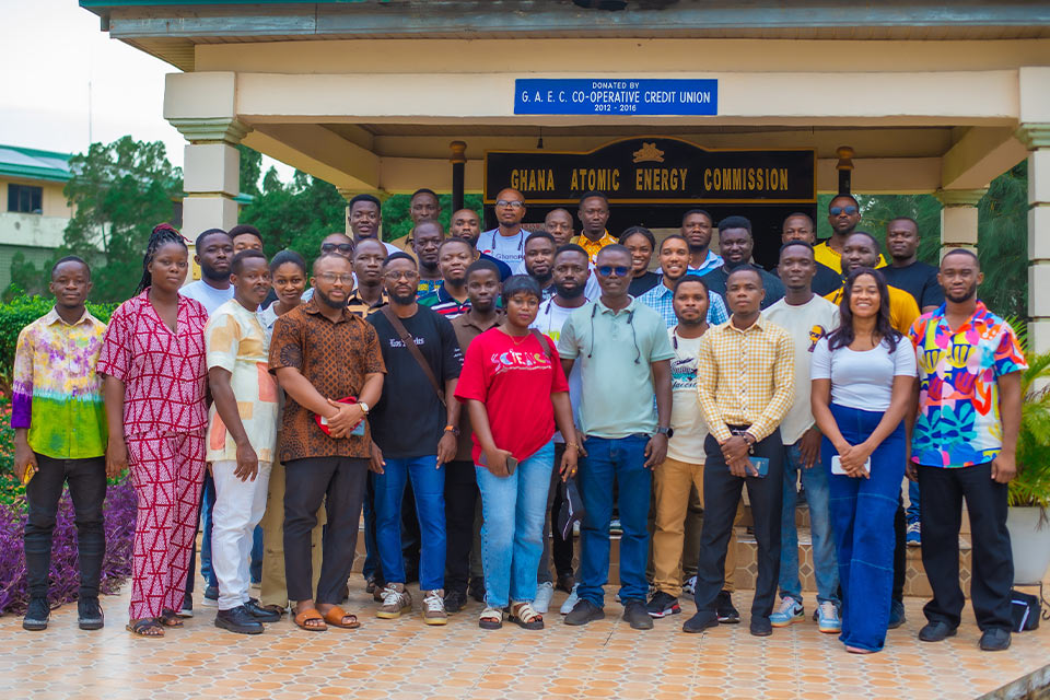 M.Phil. students and lecturers in a group photograph at the Ghana Atomic Energy Commission 