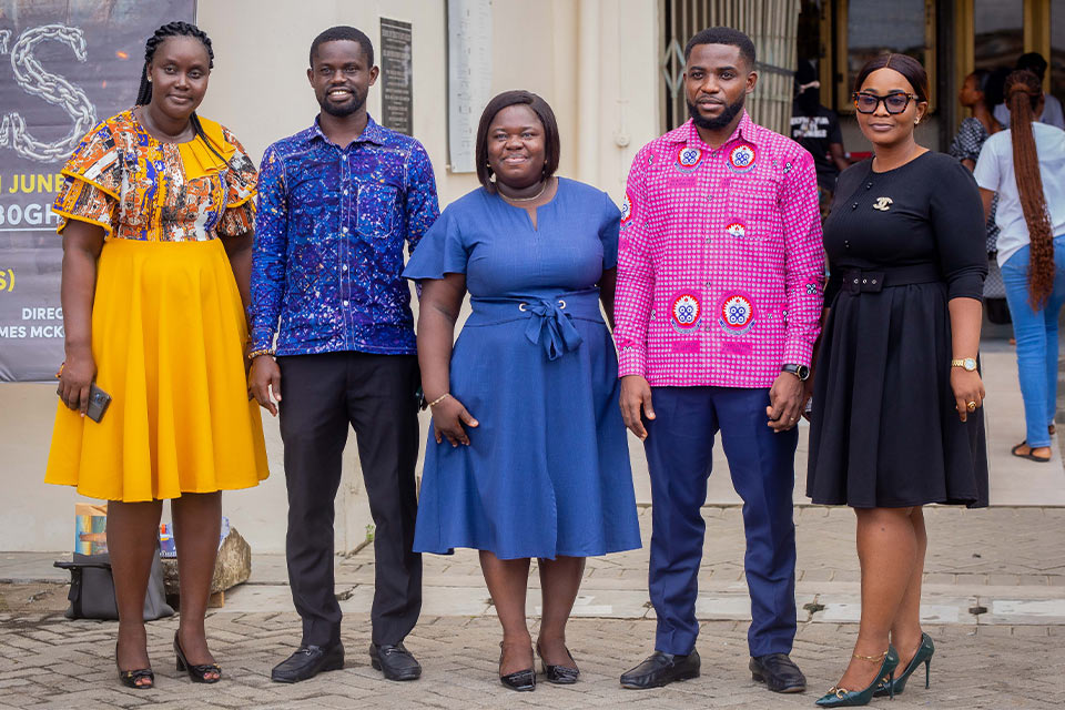 A group photo of the organisers 