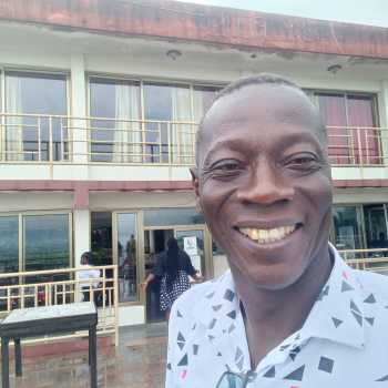 Profile picture for user ynoffei